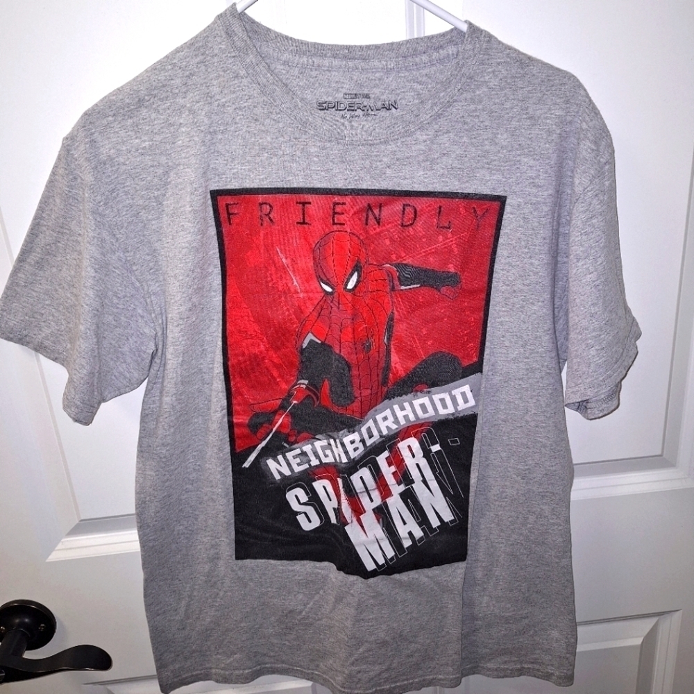 Marvel Studios Spiderman t-shirt in a men's medium. Friendly Neighborhood Spider